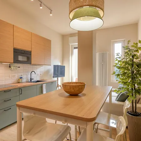 Giro 52 - 2 Bedroom Apartament, Close To San Siro, Fiera And 10 Min Metro To Duomo *
