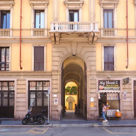 Contempora - For 4 People With Terrace - Close To Policlinico And Tribunale *