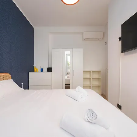 I-host - Spacious 3br - Balcony - Sleeps 7 *