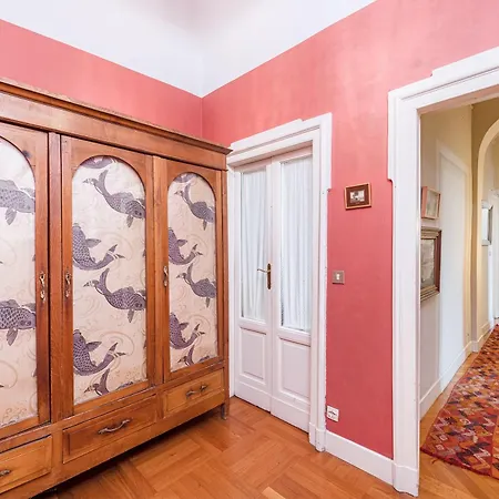 The House Of Wisteria *