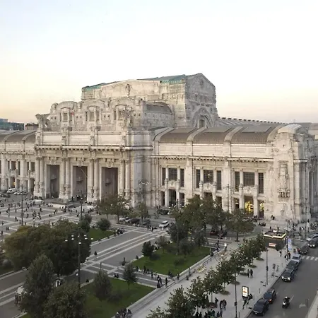 Gioia 53, Station Milano