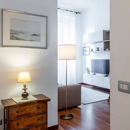 Lejlighed Luxury, Modern & Charming Near Station Milano