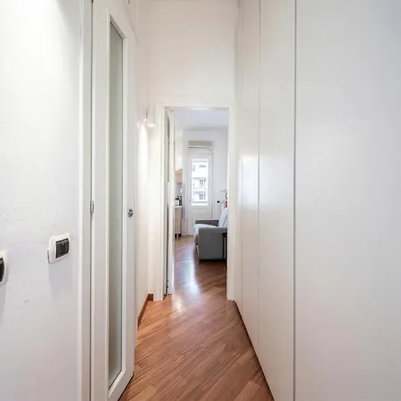 Easylife - - Sciesa 9 - Porta Vittoria Milano
