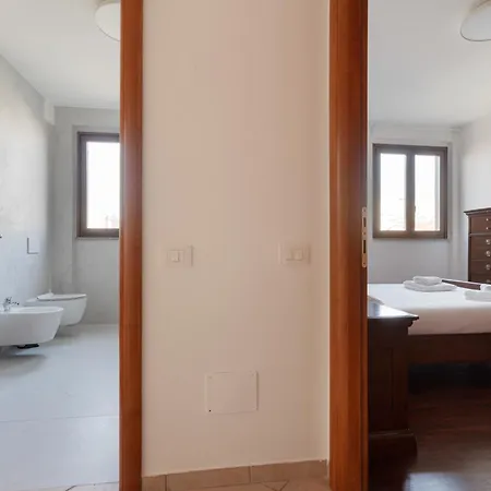 Guesthost - Comfy X4 Comasina M3 Apartment