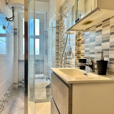 Chic Con Cucina Indipendente E Terrazzino * ميلان