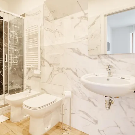 Domusmi Isola 303-304 *