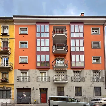 Duomo 10 Min-metro 5 Min - Nolo - Nest Balcony Wifi מילאנו
