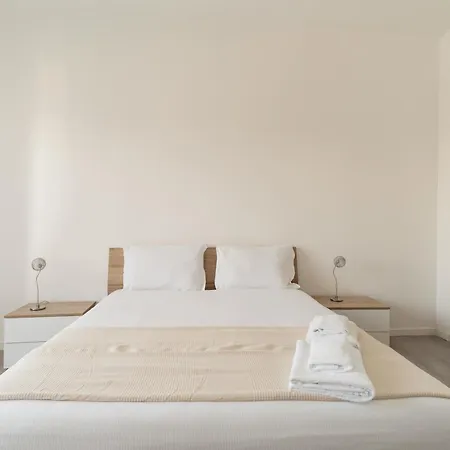 Guesthost - Comfy Balcony Navigli