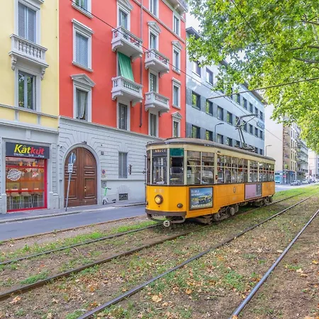 2 Min To Tram And Bus - 5min To Mxp Shuttle - Air Conditioning - Balcony *