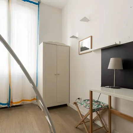 Guesthost - Cenisio Lovely Flat Апартаменты Милан