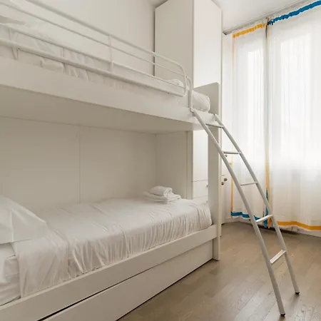 Апартаменты Guesthost - Cenisio Lovely Flat