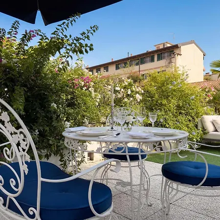 Penthouse With Super Terrace * ميلان