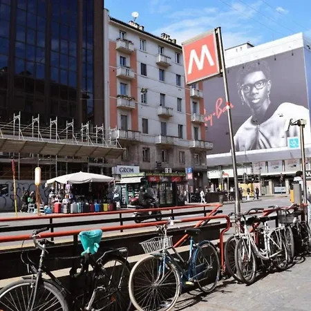 Апартаменты Porta Venezia Bright 3 Mins To Metro *