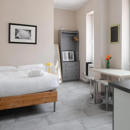 Station Loft 33 *