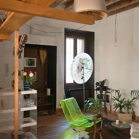 Design Apartment, 5 Minutes From Dergano Metro Station Milano