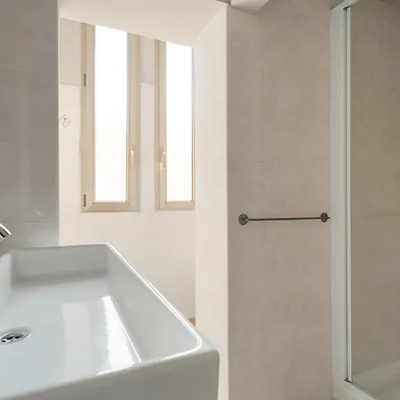 Guesthost - Comfy X3 Brenta Mm3 Apartment