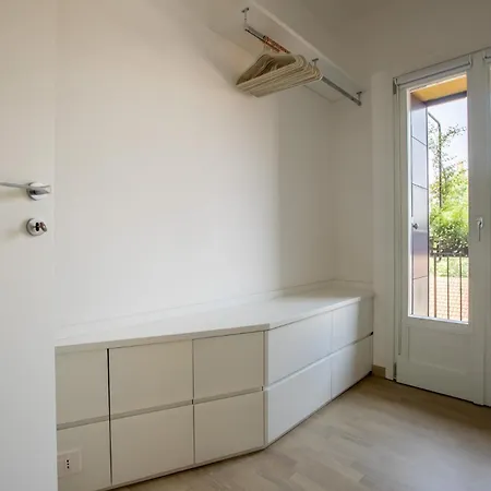 Bright Modern Flat In Centre * Milán