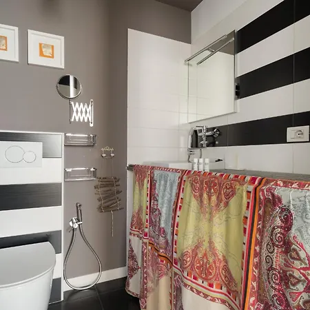 Guesthost - Cenisio Lovely Flat Milano