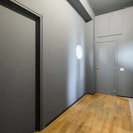 The Designer's Eye - Monforte San Babila Apartment Mailand