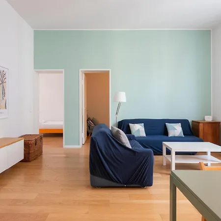 Apartment M2 Stylish Within Walking Distance Of The Navigli District *