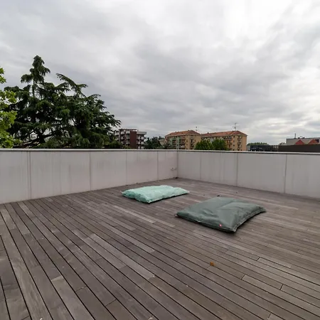 Luxury Penthouse, Exclusive Design & Private Garage Apartment Mailand