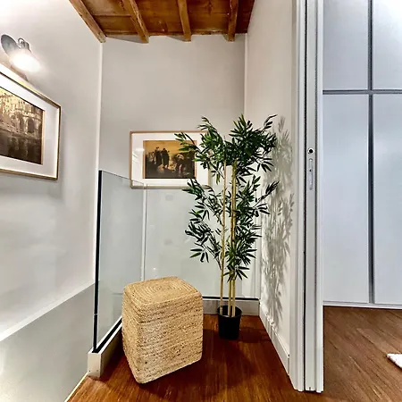 Ticinese Luxury Centro شقة