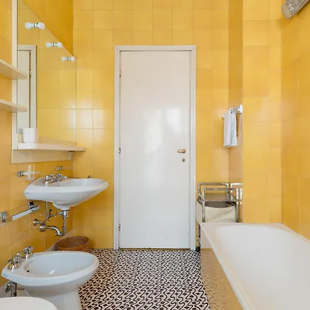 Apartment Moscova -turati Splendido Trilocale
