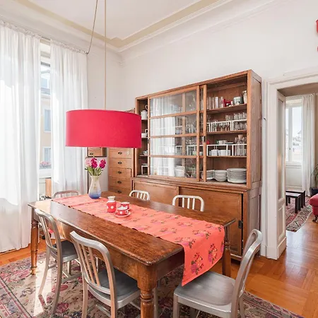 The House Of Wisteria Apartment