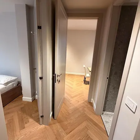 Gae Aulenti Exclusive Suite, 3 Bedrooms, 3 Bathrooms 130 Sqm Apartment Milan
