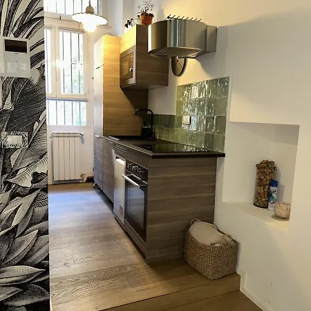 Easy Italy Navigli Apartment *