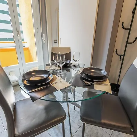 2 Min To Tram And Bus - 5min To Mxp Shuttle - Air Conditioning - Balcony * ميلان
