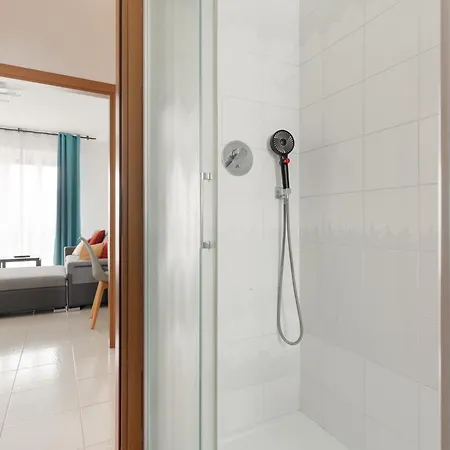 Guesthost - Cozy Crescenzago Mm2 Apartment *