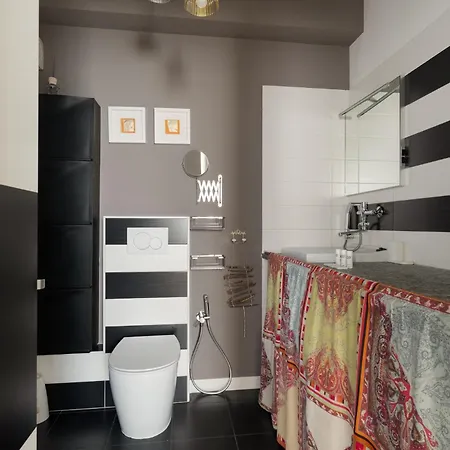 Guesthost - Cenisio Lovely Flat *