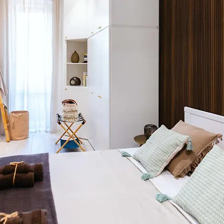 Modern Boutique *