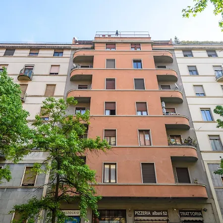 Giro 52 - 2 Bedroom Apartament, Close To San Siro, Fiera And 10 Min Metro To Duomo * ミラノ