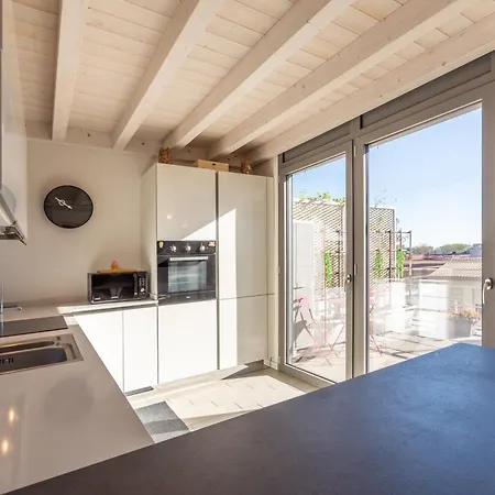 Apartment I-host - Quintiliano 7 *