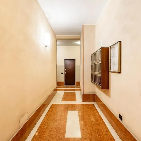 La Madonnina -modern In Tortona District *