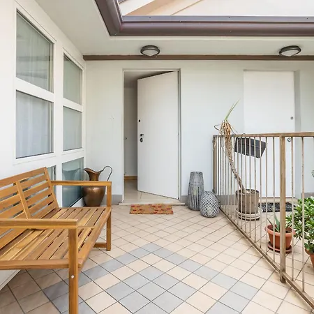 Porta Venezia Cozy And Comfortable Loft Apartment