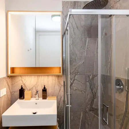 Apartment Vasari Home, Stile E Comfort, Nuova Costruzione 2025, Nel Cuore Del Centro Di Milano, Con Metropolitana Porta Romana Milan