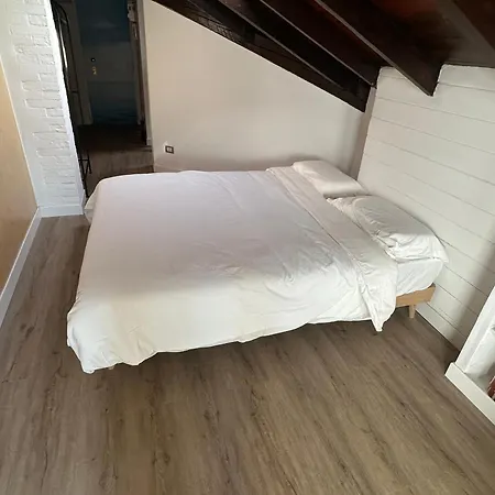 Casa - Boutique Attic, Silence & Style דירה מילאנו