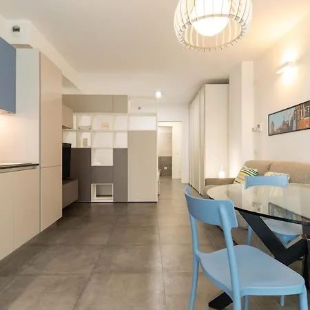 Apartment Loreto Pasteur Luminoso Bilocale *