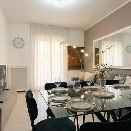 Spacious Modern Ac Close To Metro Apartment