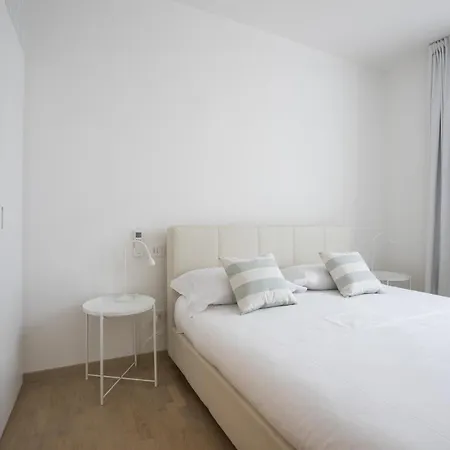 Bright Modern Flat In Centre * Milán