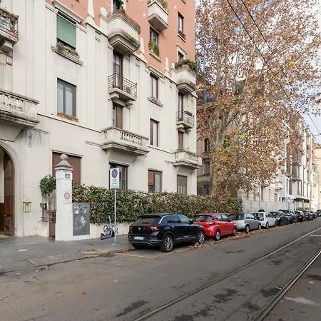 Guesthost - Cenisio Lovely Flat *