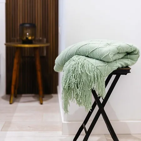 Modern Boutique *