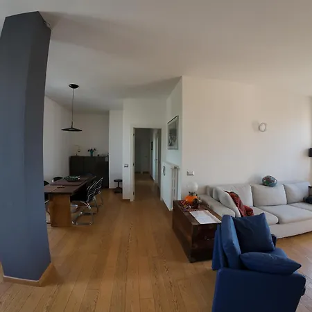 Attico Con Terrazzo Panoramico