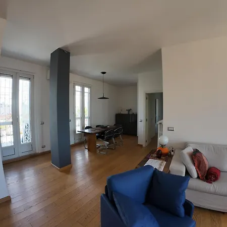 Attico Con Terrazzo Panoramico *