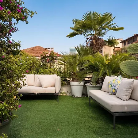 Penthouse With Super Terrace شقة *