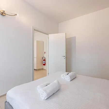 Bright Near Metro Tolstoj - Easy Centre And Linate Access Mailand