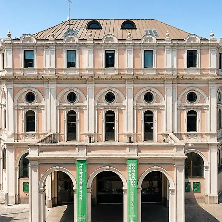 Cairoli Boutique